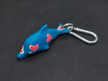 Schlüsselanhänger Kautschuk Delfin L blau Herzen